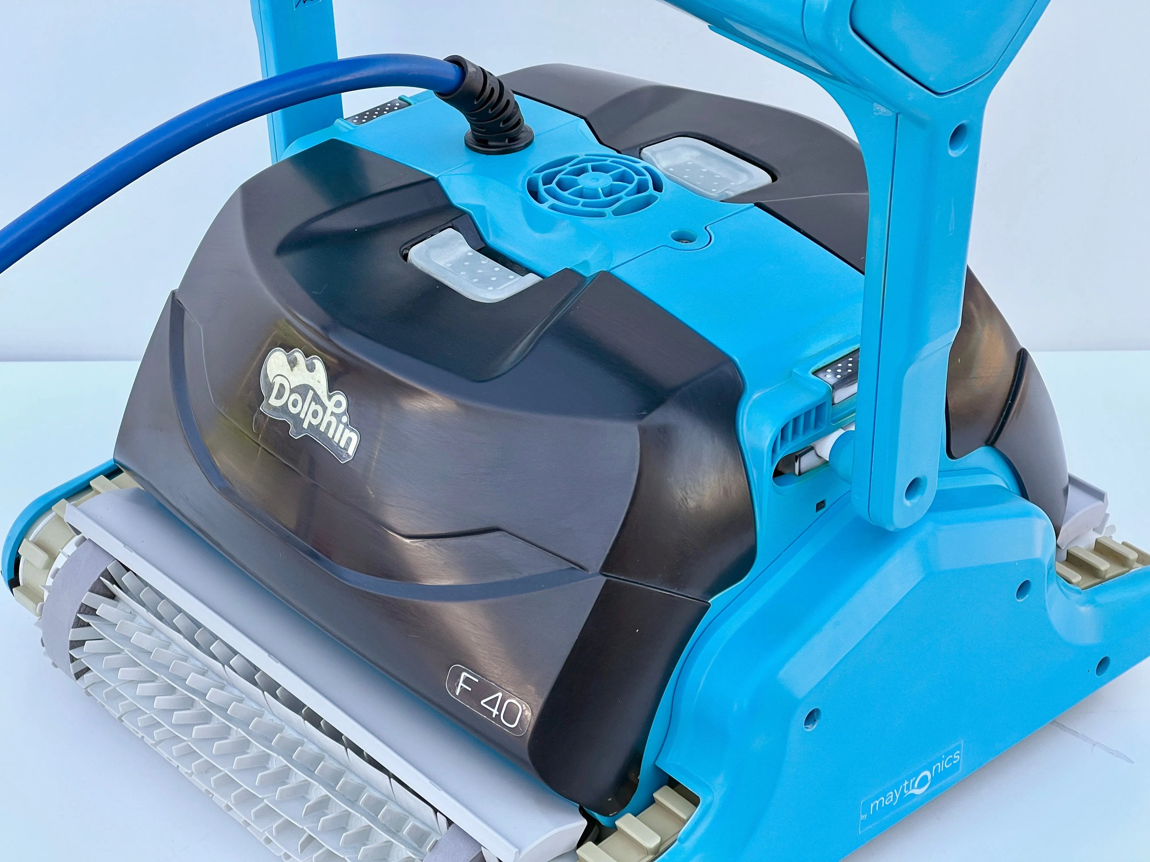 Robot piscina Dolphin F40 - MetodoBlu