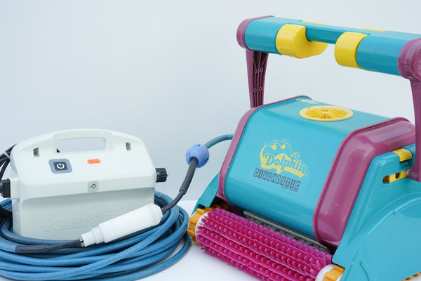 Dolphin Diagnostic Pool Robot
