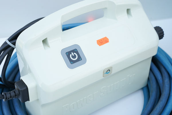 Dolphin Diagnostic Pool Robot