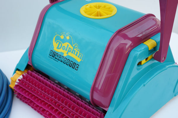Dolphin Diagnostic Pool Robot