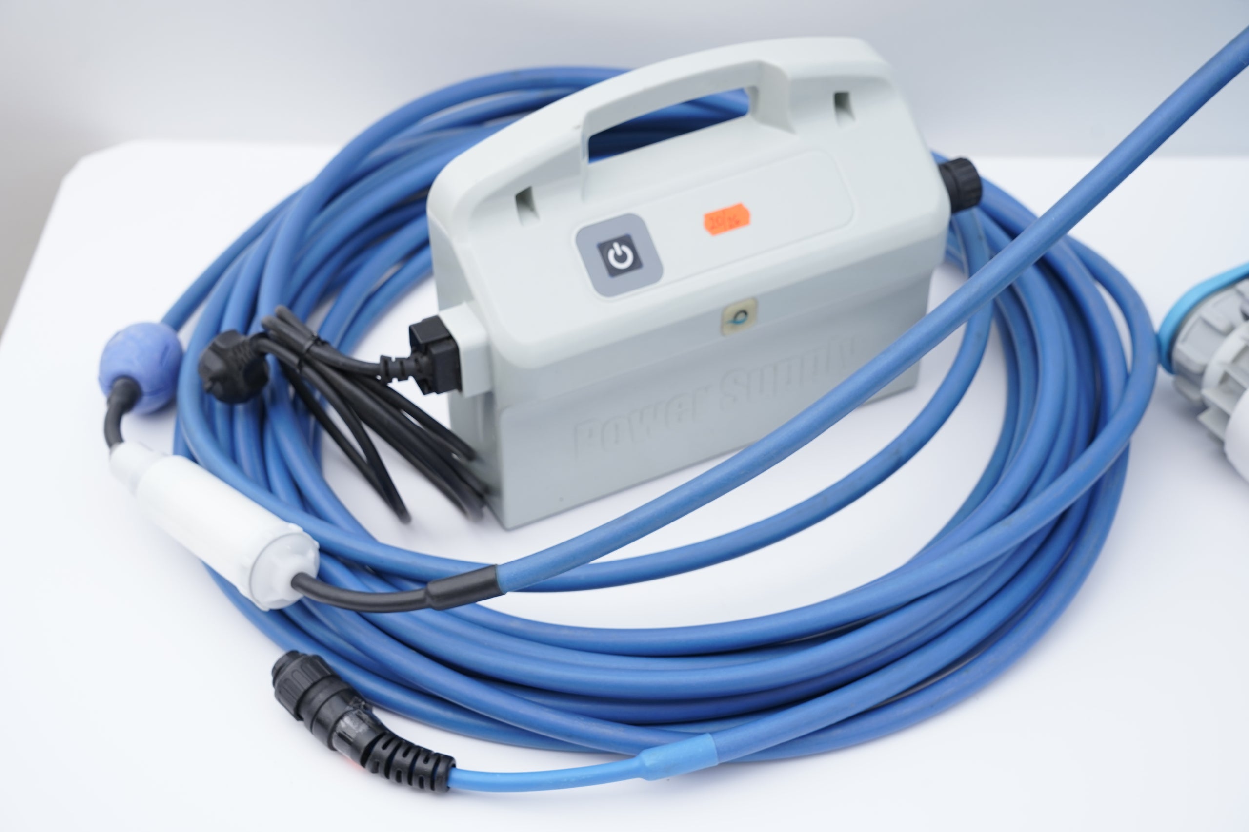 Robot piscina Dolphin Maytronics F60