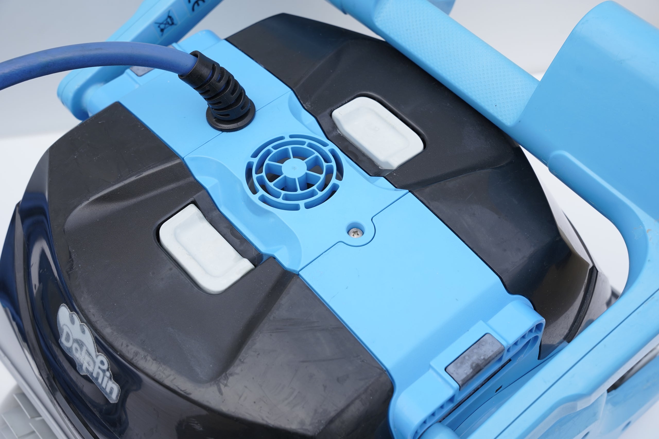 Robot piscina Dolphin Maytronics F60