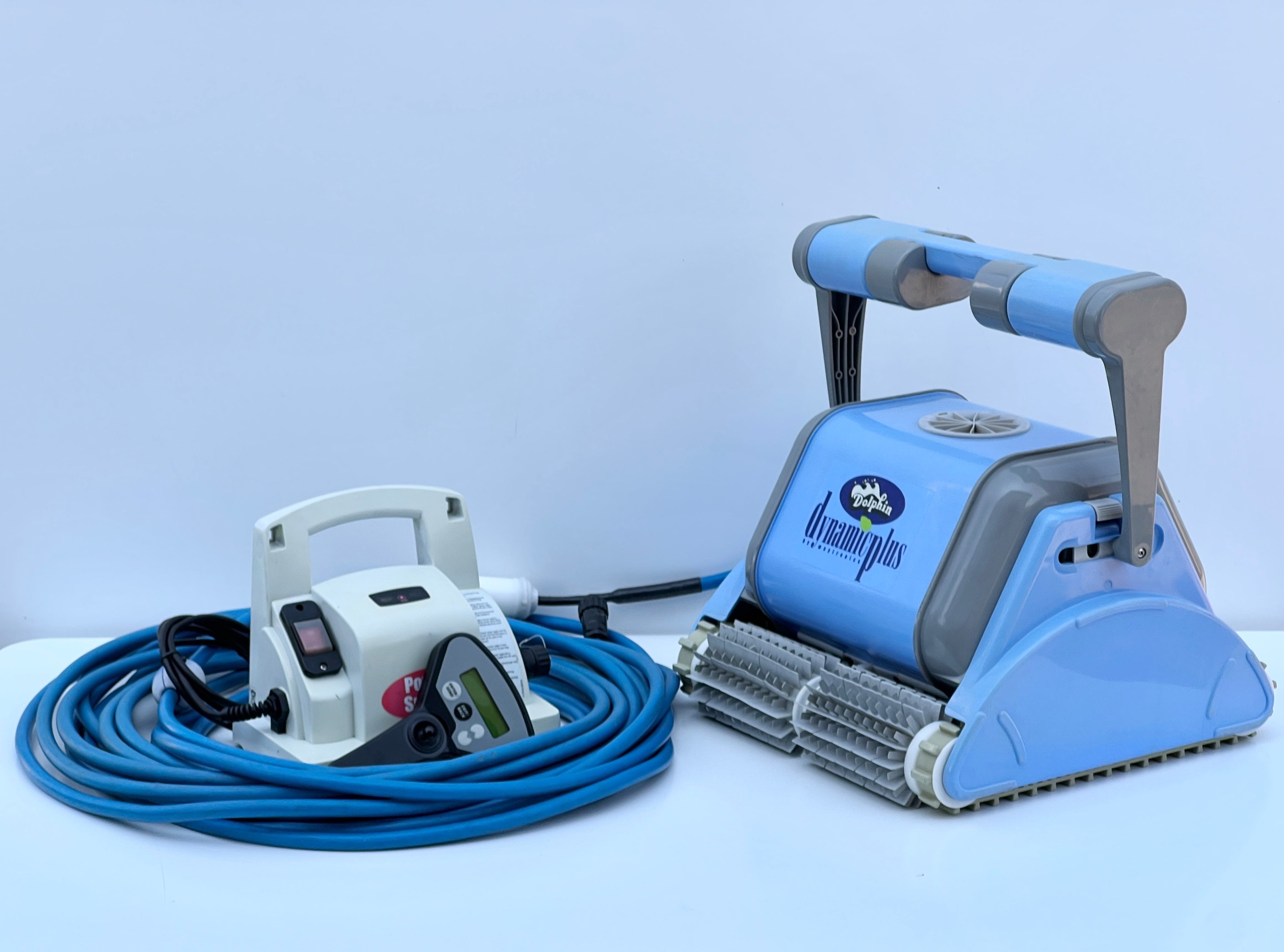 Robot pool cleaner Dolphin Dynamic Plus