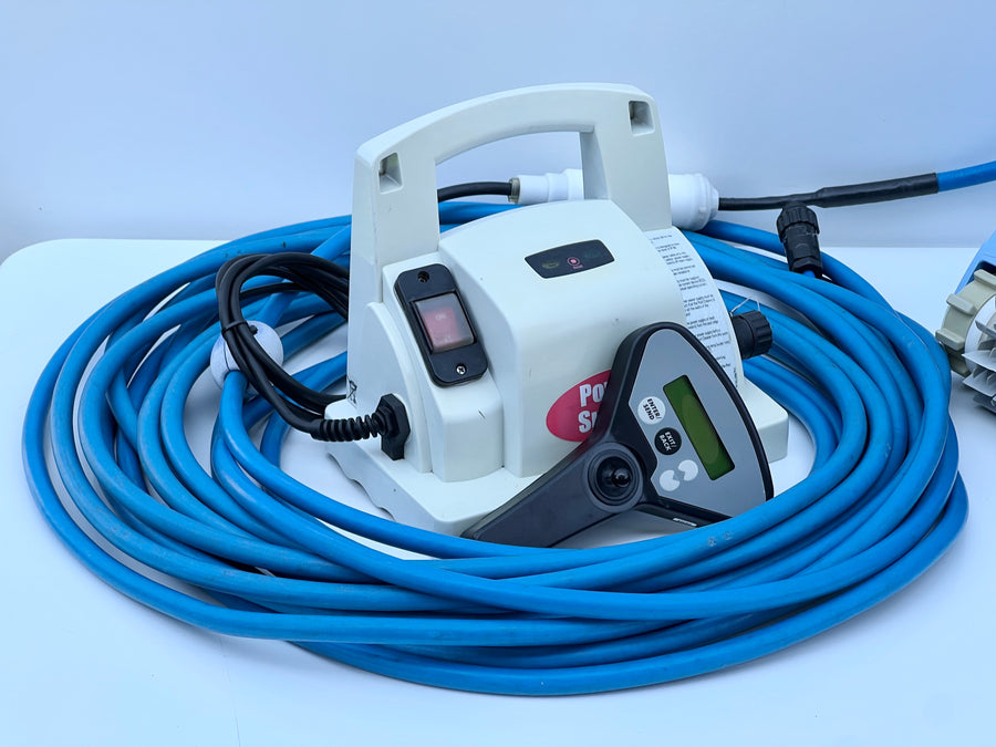 Dolphin Dynamic Plus Pool Robot