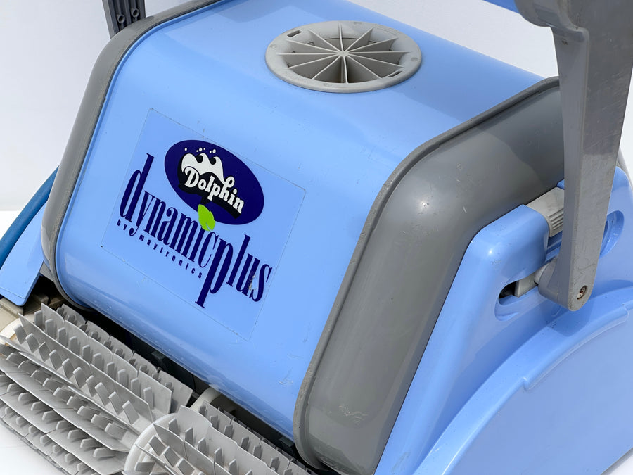 Dolphin Dynamic Plus Pool Robot