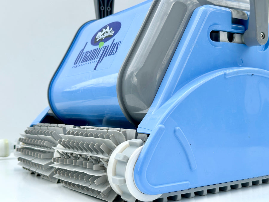 Dolphin Dynamic Plus Pool Robot