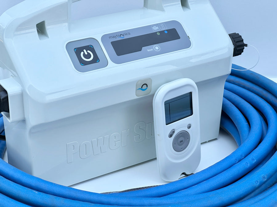 Dolphin Supreme M5 Pool Robot