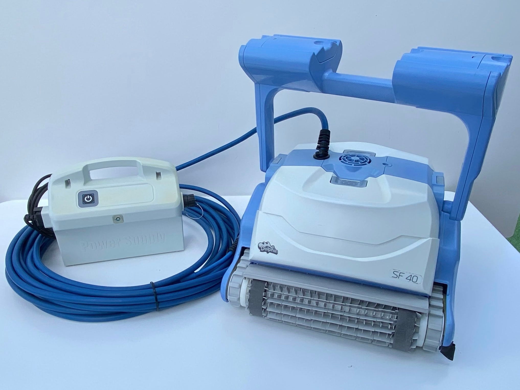 Robot pool cleaner Dolphin F40