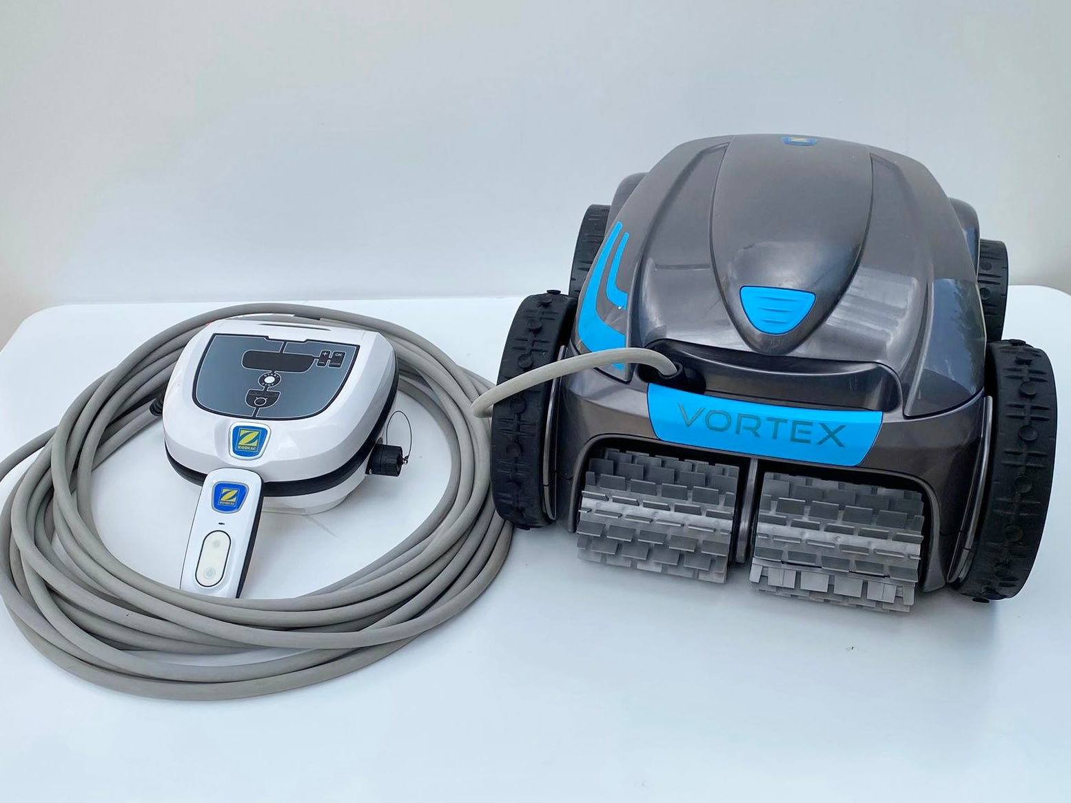 Robot pool cleaner Zodiac Vortex 4 (With Remote Control)