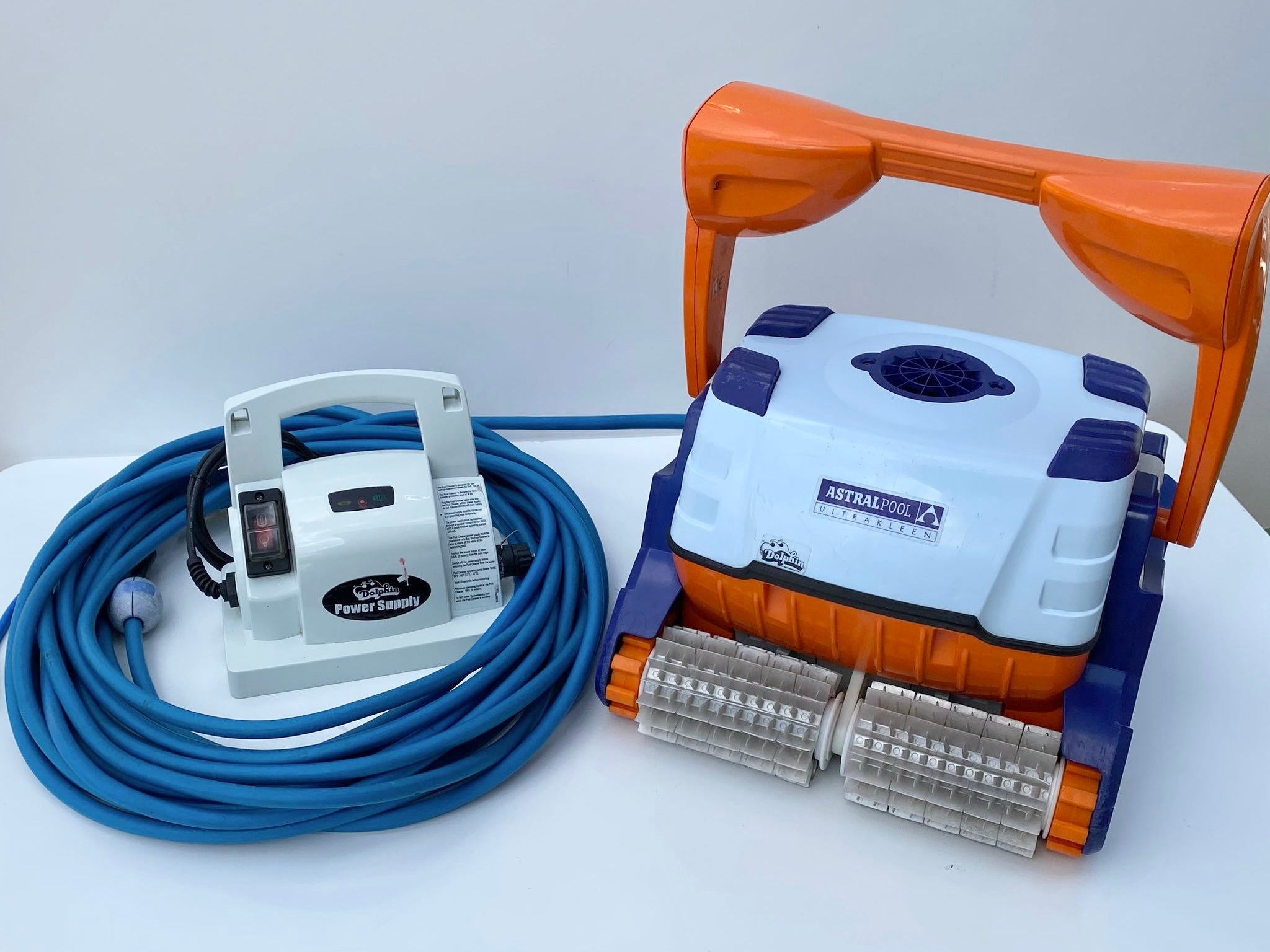 Robot pool cleaner Dolphin Astralpool Ultrakleen