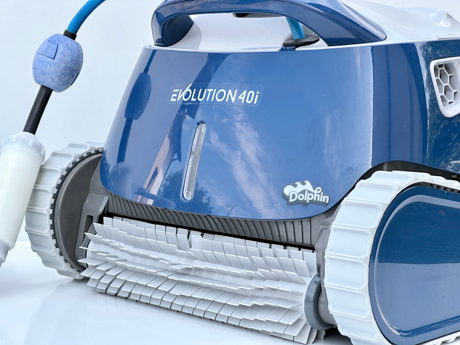 Dolphin Maytronics Evolution 40i Pool Robot