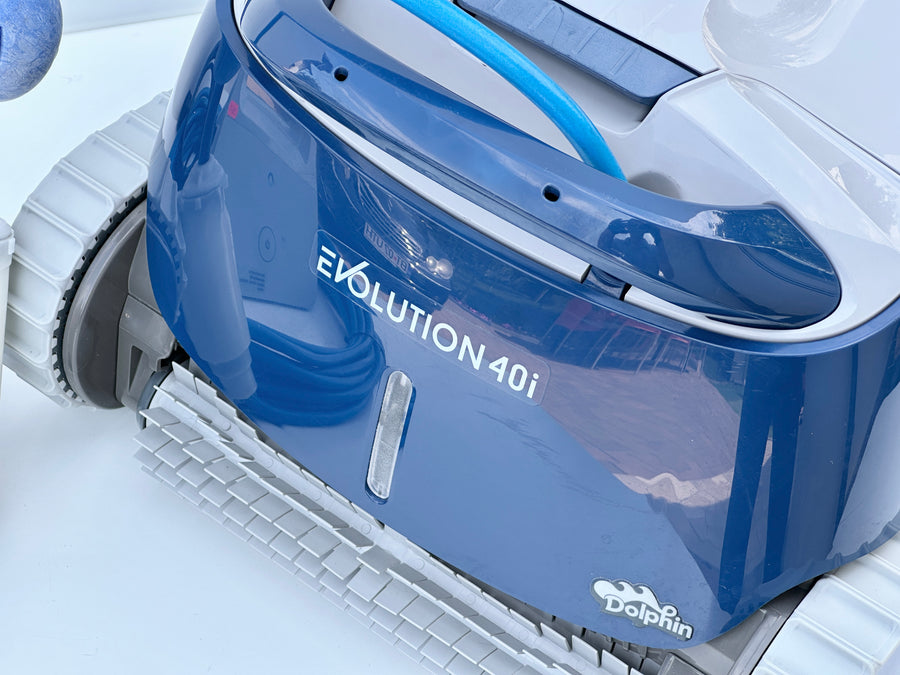 Dolphin Maytronics Evolution 40i Pool Robot