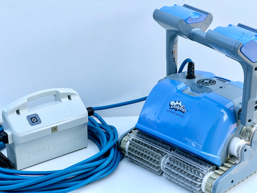 Dolphin Supreme M4 PRO Pool Robot