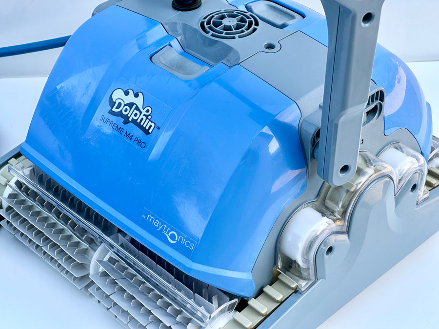 Dolphin Supreme M4 PRO Pool Robot