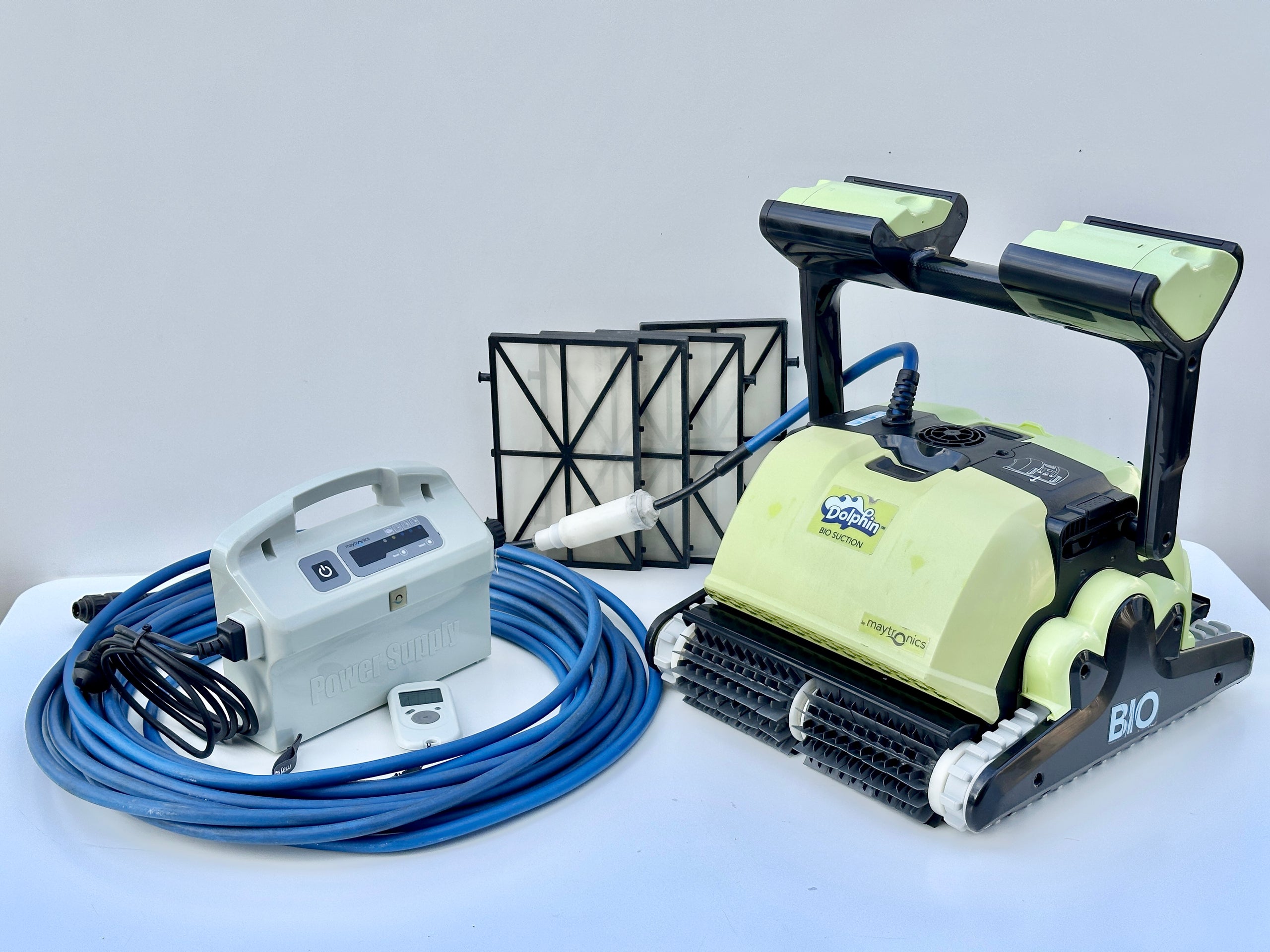 Dolphin BIO Suction Pool Robot