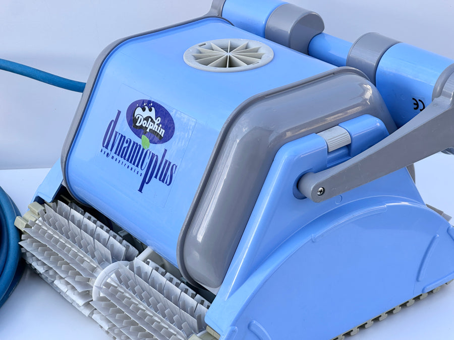 Dolphin Dynamic Plus Pool Robot