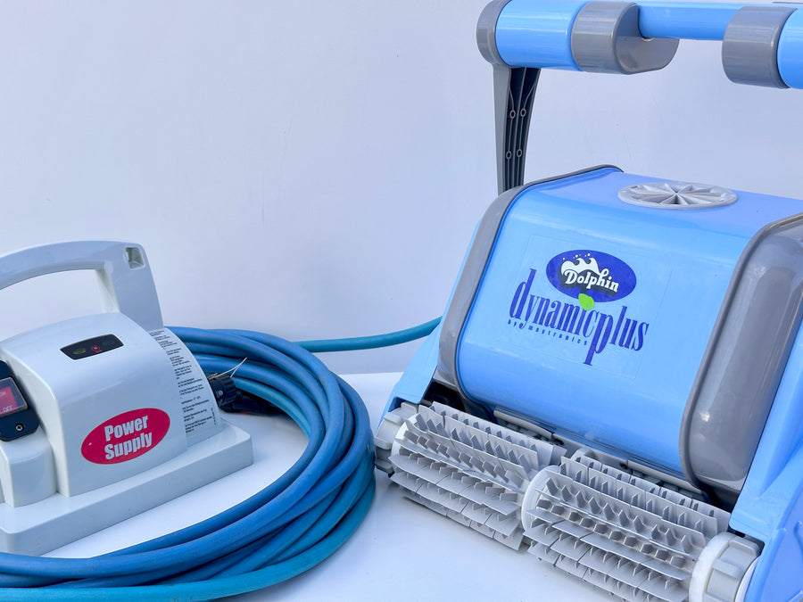 Dolphin Dynamic Plus Pool Robot
