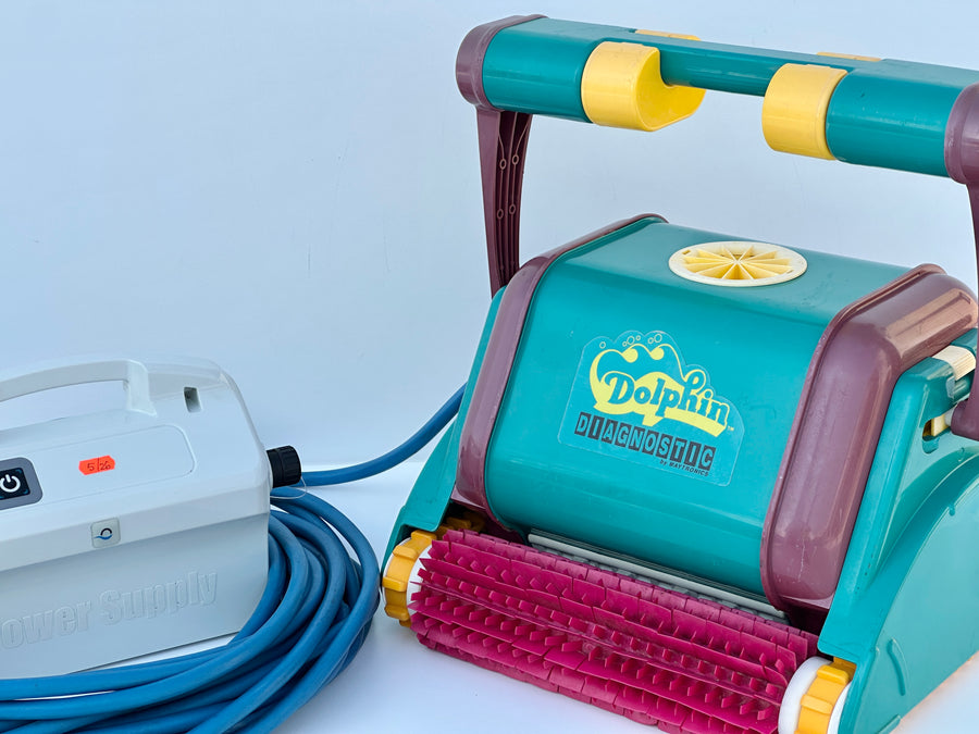 Dolphin Diagnostic Pool Robot