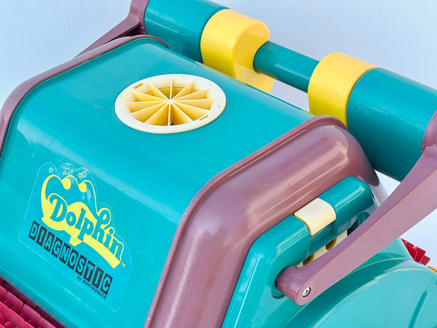 Dolphin Diagnostic Pool Robot