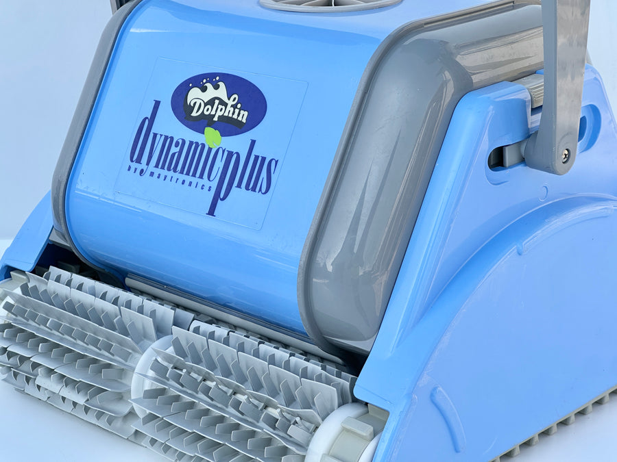 Dolphin Dynamic Plus Pool Robot