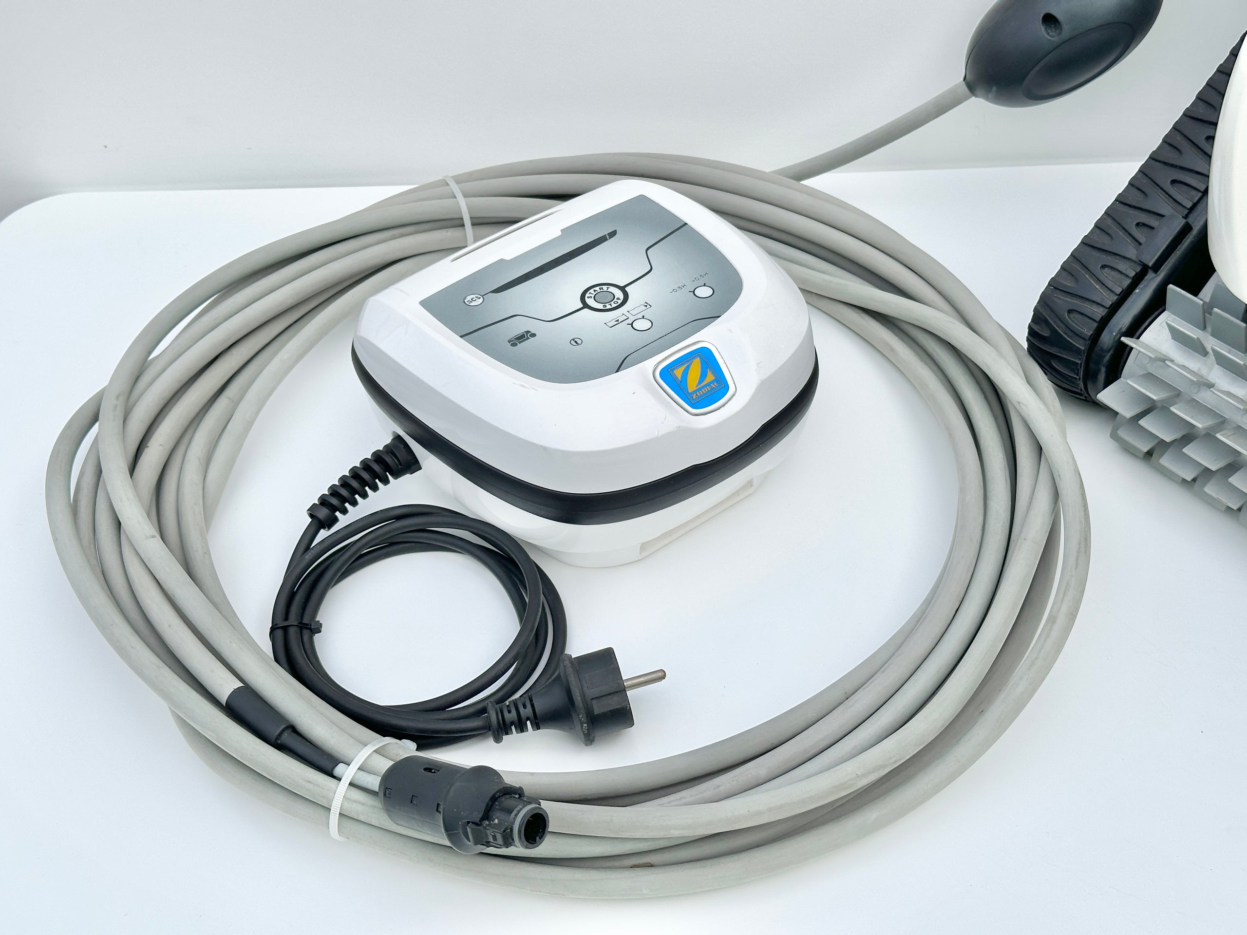 Zodiac CyclonX RC4370 Pool Robot
