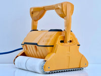 Dolphin WAVE 100 Pool Robot