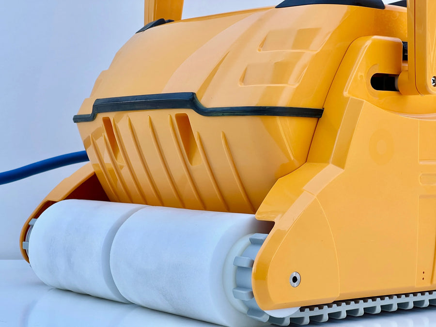 Dolphin WAVE 100 Pool Robot
