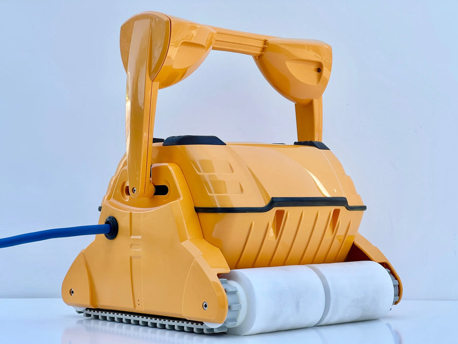 Dolphin WAVE 100 Pool Robot
