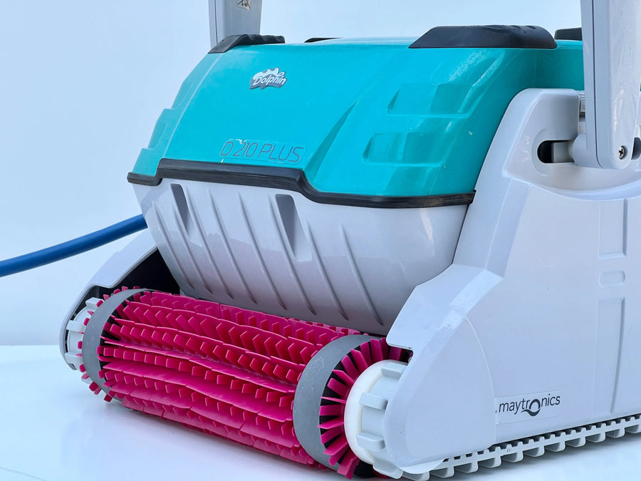 Dolphin D210 PLUS Pool Robot