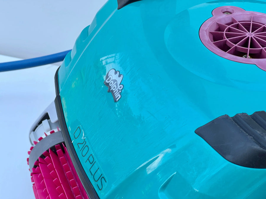 Dolphin D210 PLUS Pool Robot