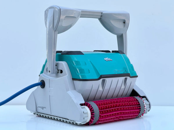 Dolphin D210 PLUS Pool Robot
