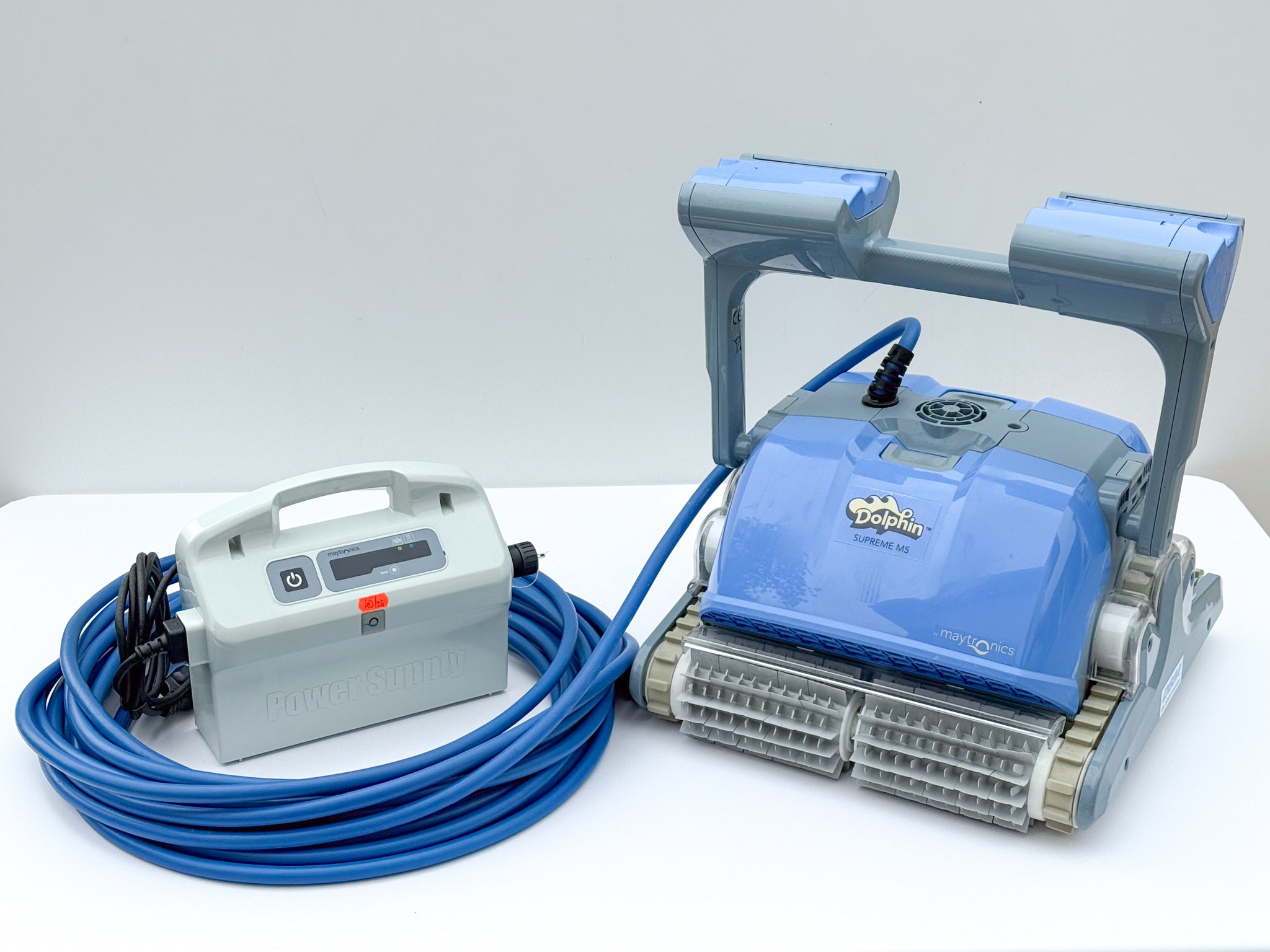 Robot piscina Dolphin Maytronics Supreme M5