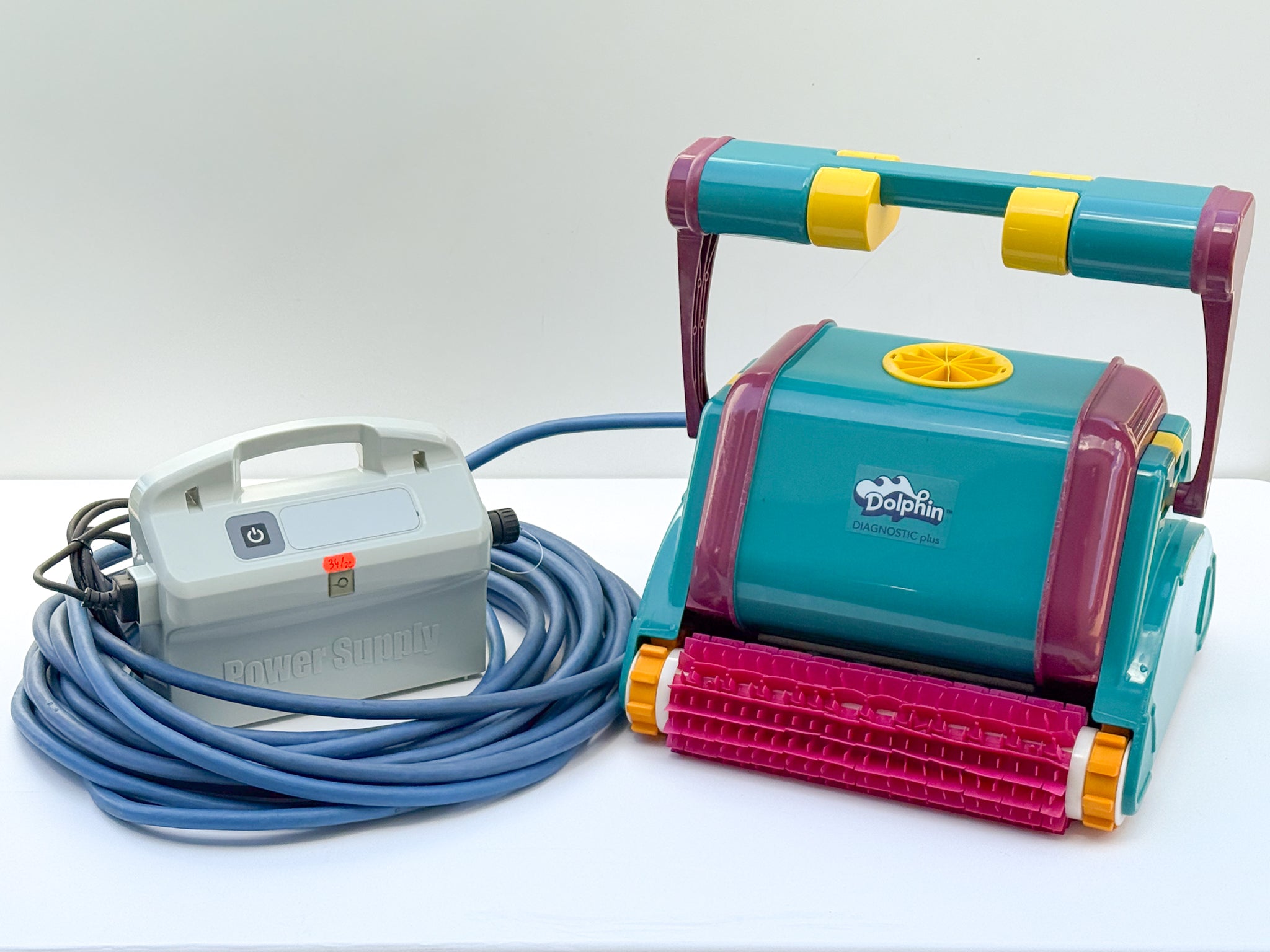 Dolphin Diagnostic Plus Pool Robot