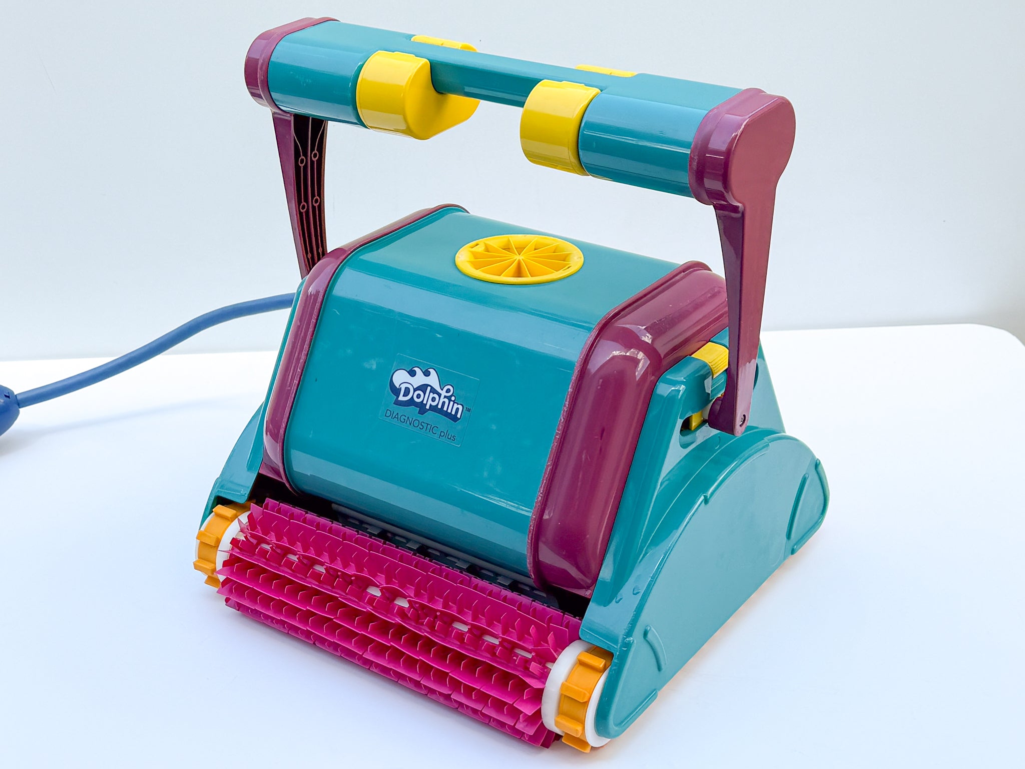 Dolphin Diagnostic Plus Pool Robot
