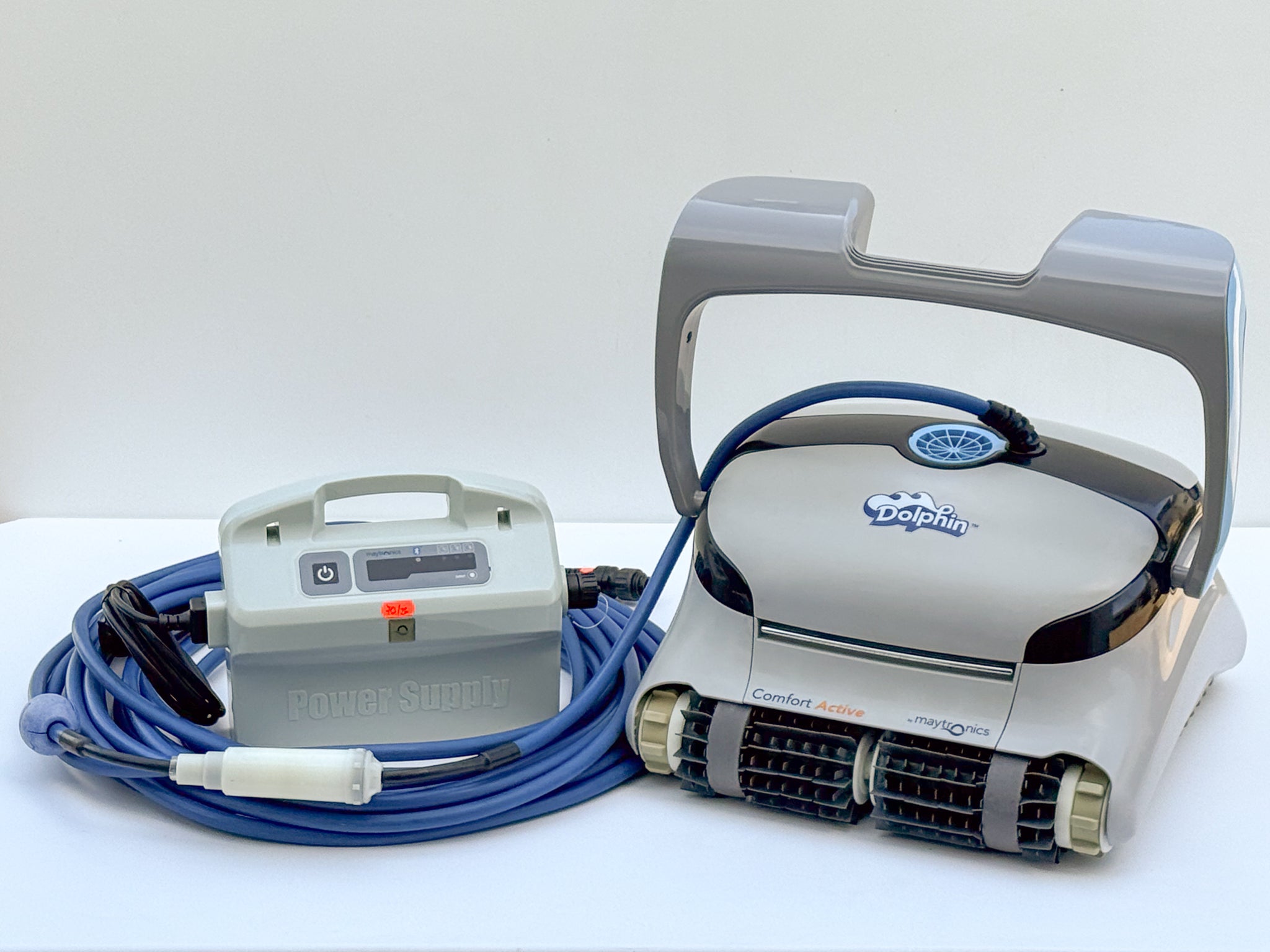 Dolphin Maytronics Comfort Active Pool Robot