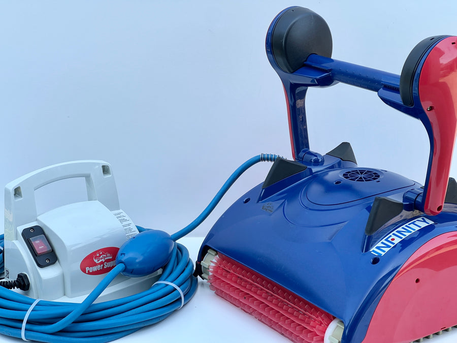 Dolphin Infinity CL Pool Robot