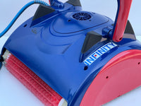 Dolphin Infinity CL Pool Robot