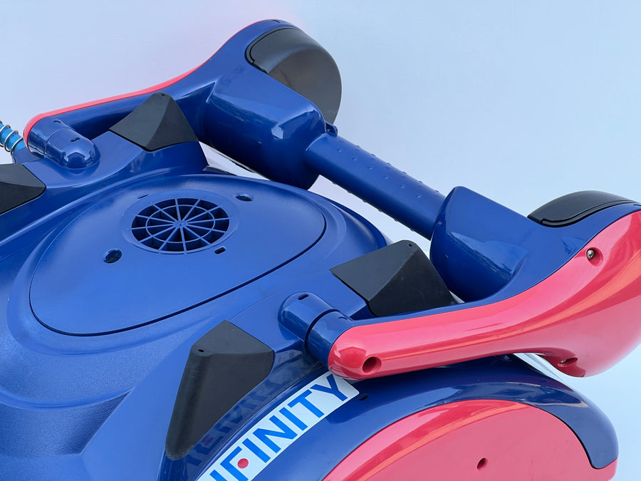 Dolphin Infinity CL Pool Robot