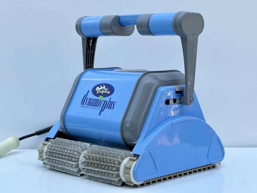 Dolphin Dynamic Plus Pool Robot
