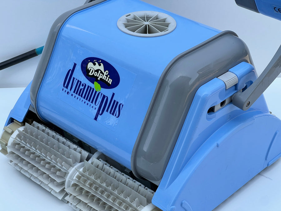 Dolphin Dynamic Plus Pool Robot