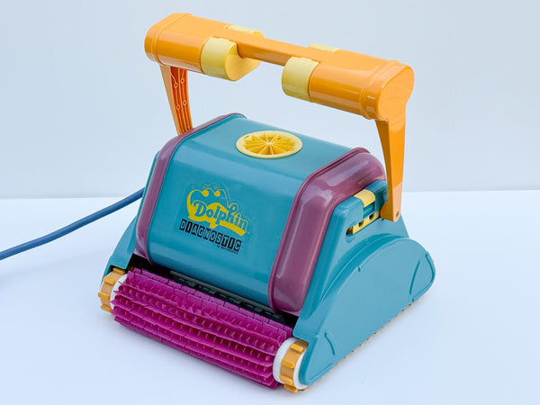 Dolphin Diagnostic Pool Robot