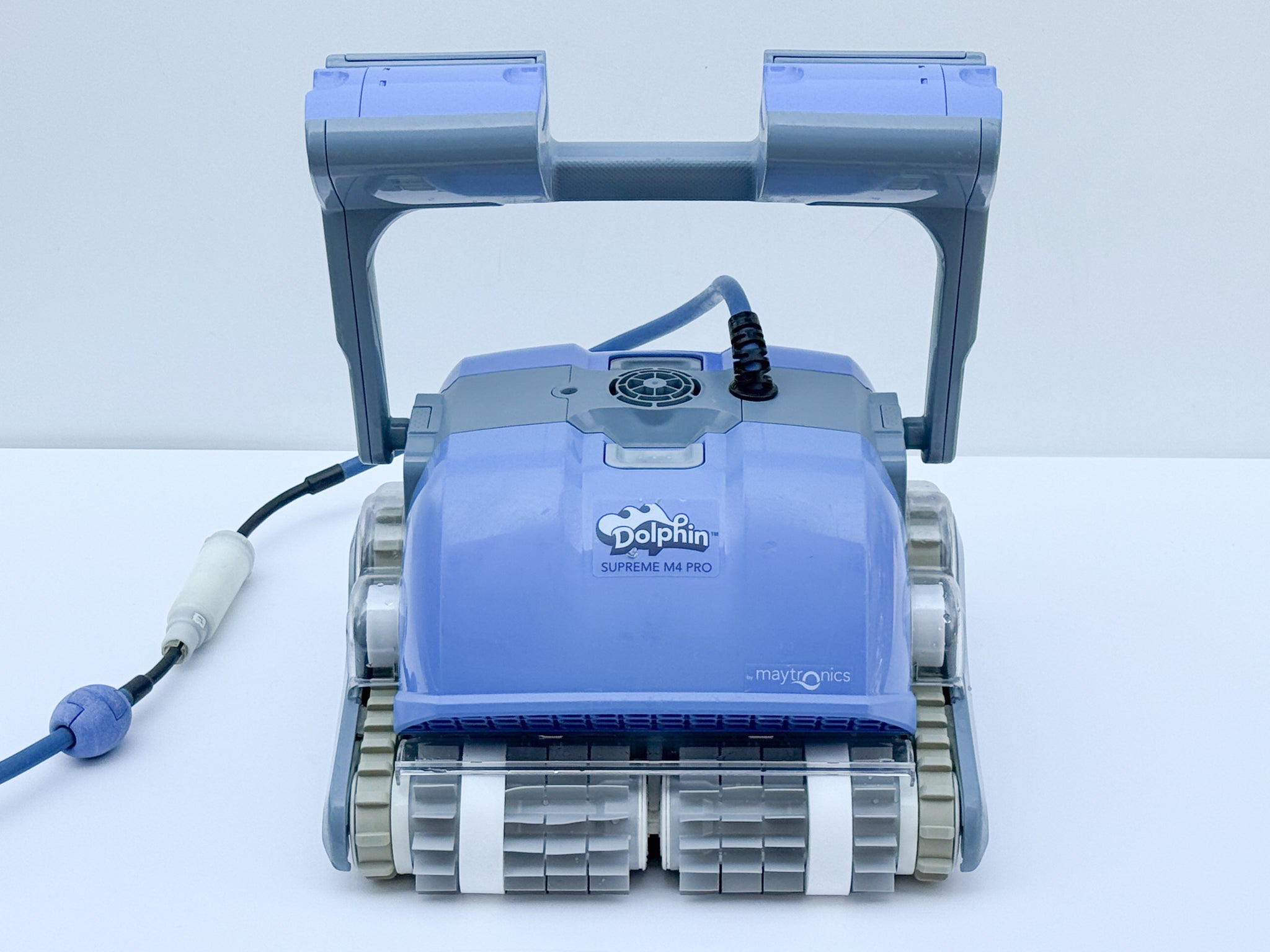 Dolphin Maytronics Supreme M4 PRO Pool Robot