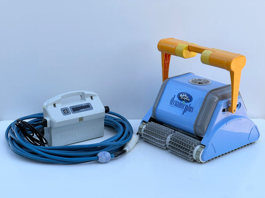 Dolphin Dynamic Plus Pool Robot