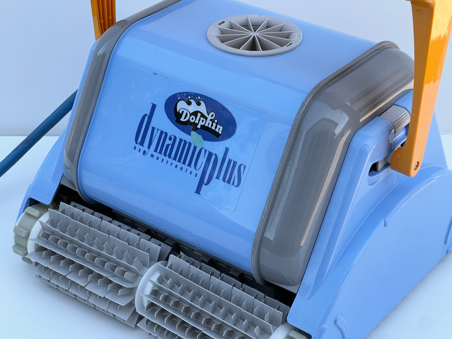 Dolphin Dynamic Plus Pool Robot