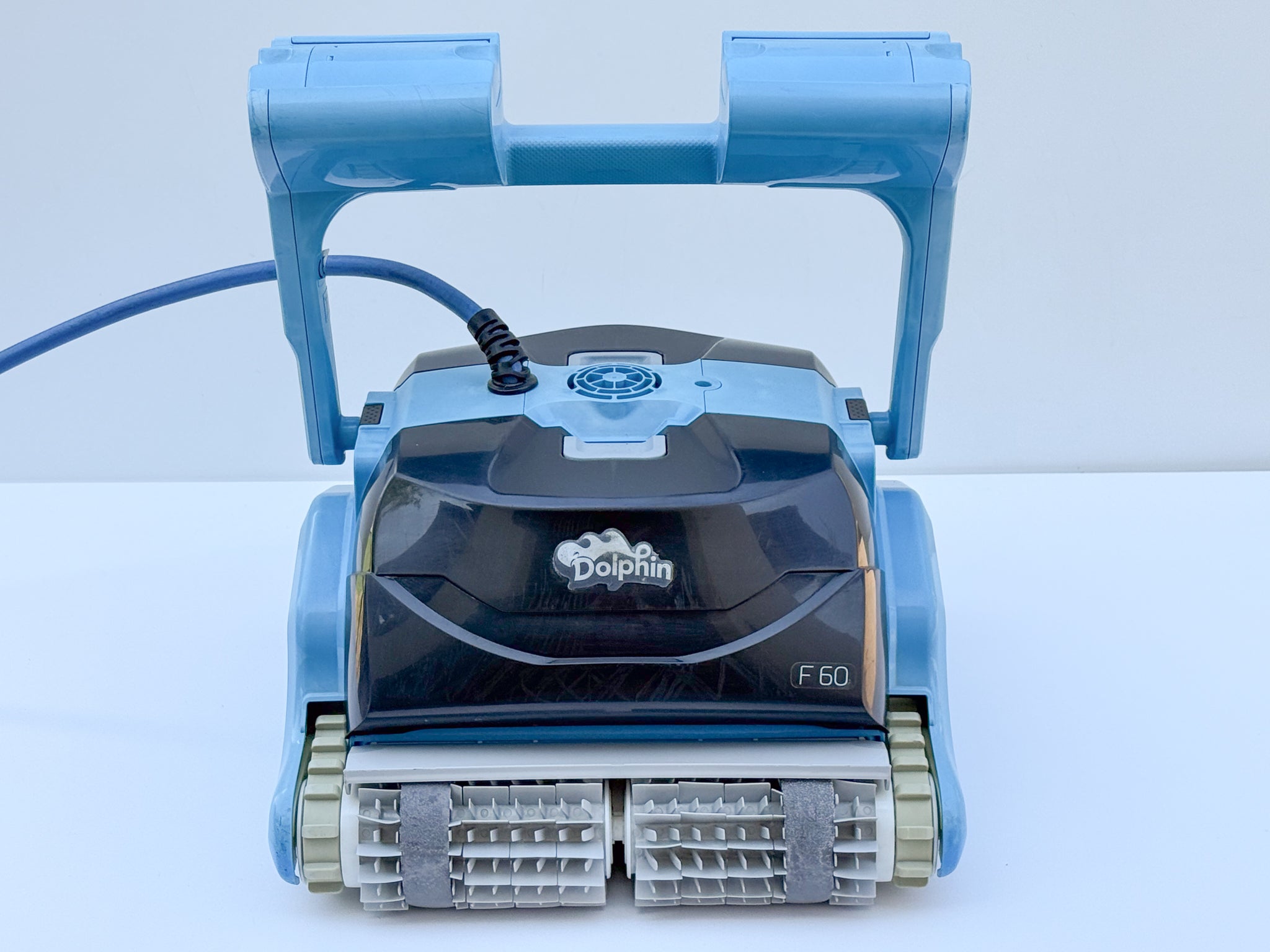 Dolphin Maytronics F60 Pool Robot