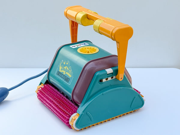 Dolphin Diagnostic Pool Robot