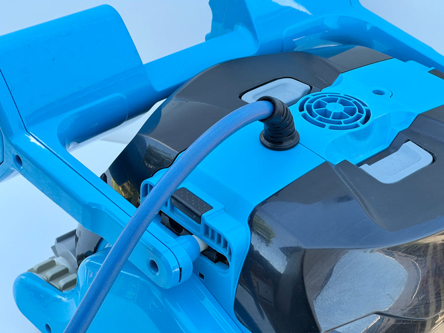 Dolphin Maytronics F60 Pool Robot