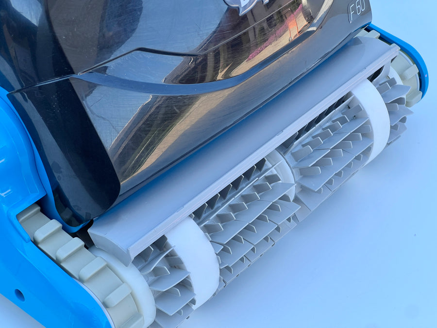 Dolphin Maytronics F60 Pool Robot