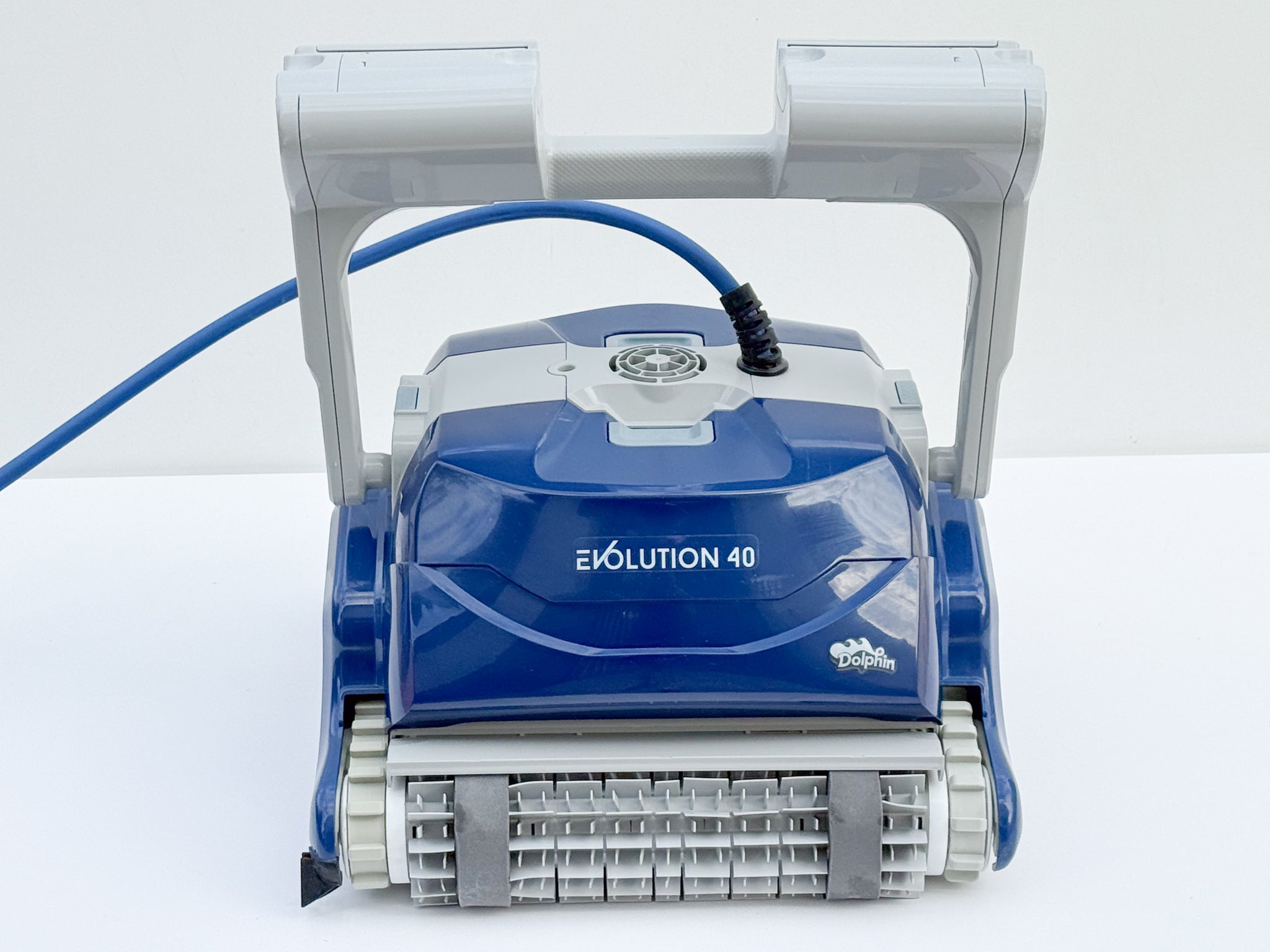Dolphin Evolution 40 Pool Robot