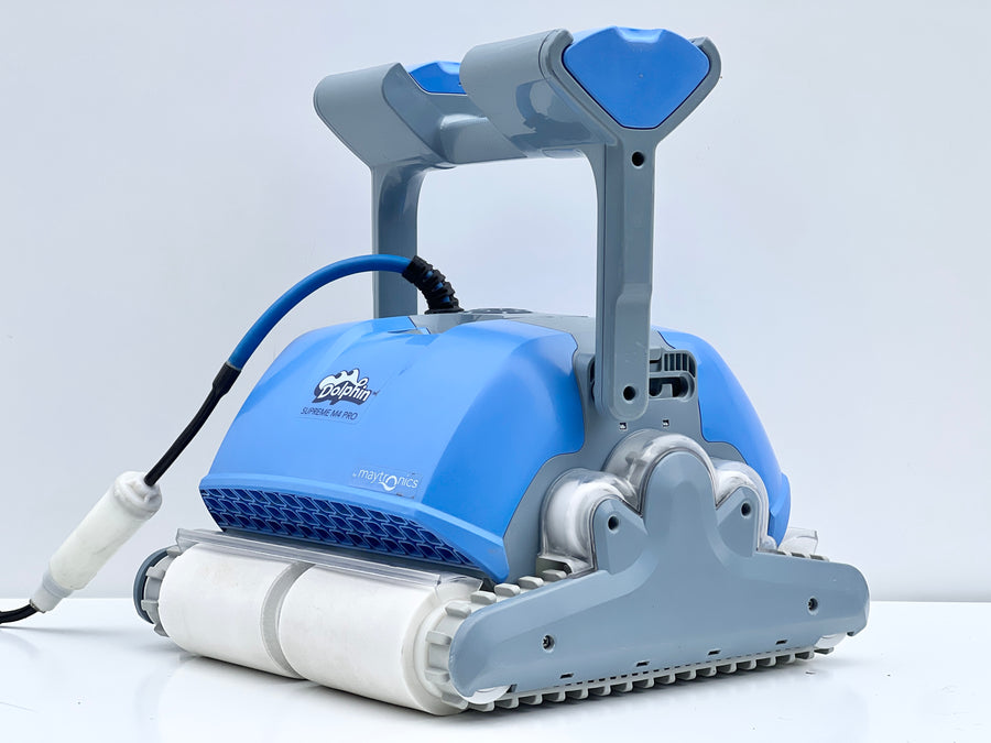 Dolphin Supreme M4 PRO Pool Robot